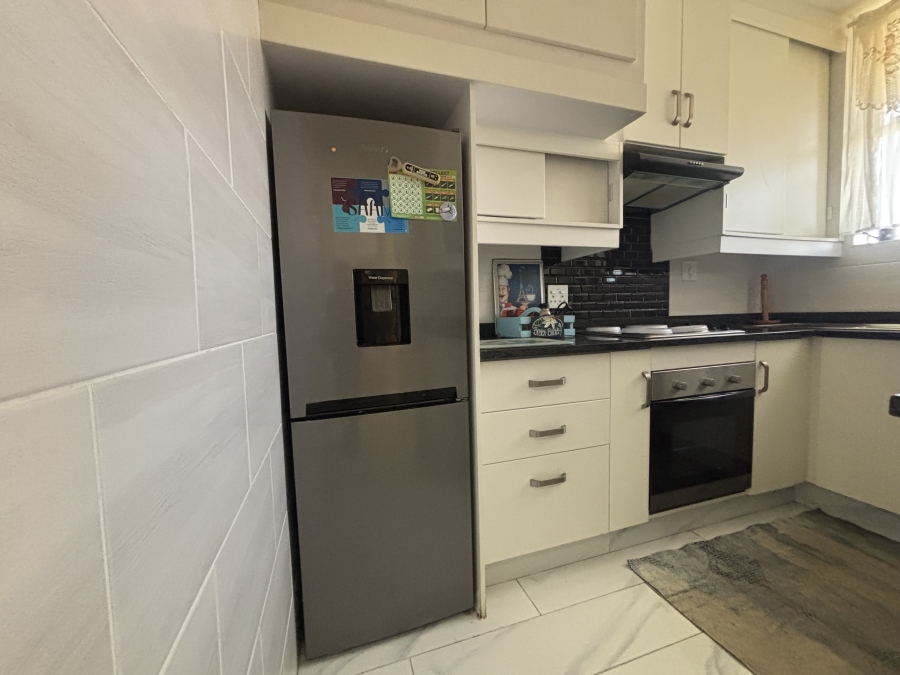 2 Bedroom Property for Sale in Elardus Park Gauteng