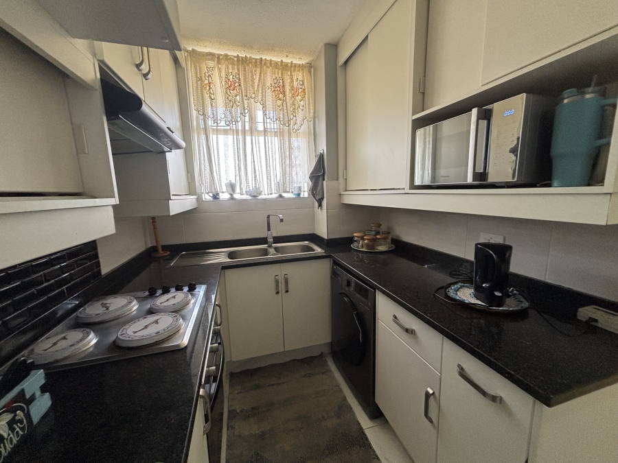2 Bedroom Property for Sale in Elardus Park Gauteng