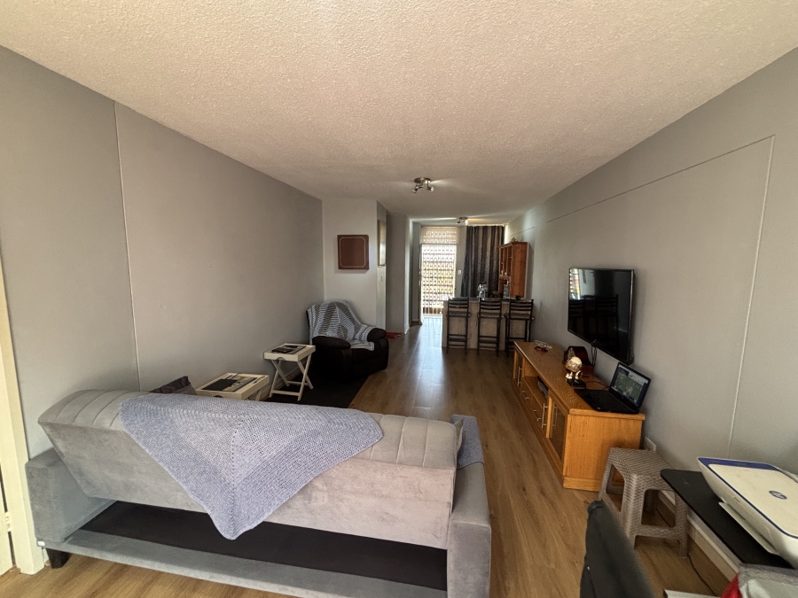 2 Bedroom Property for Sale in Elardus Park Gauteng