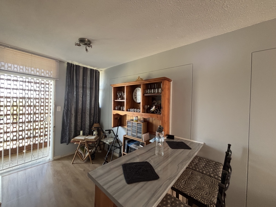 2 Bedroom Property for Sale in Elardus Park Gauteng