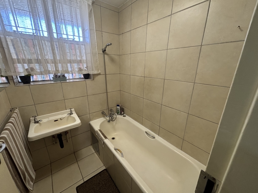 2 Bedroom Property for Sale in Elardus Park Gauteng
