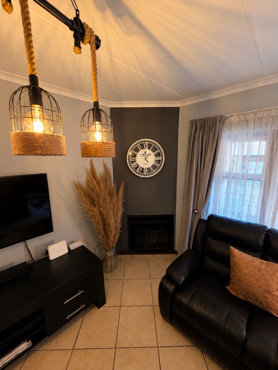 2 Bedroom Property for Sale in Meyersdal Gauteng