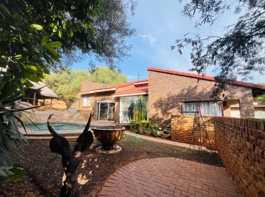 4 Bedroom Property for Sale in Meyersdal Gauteng