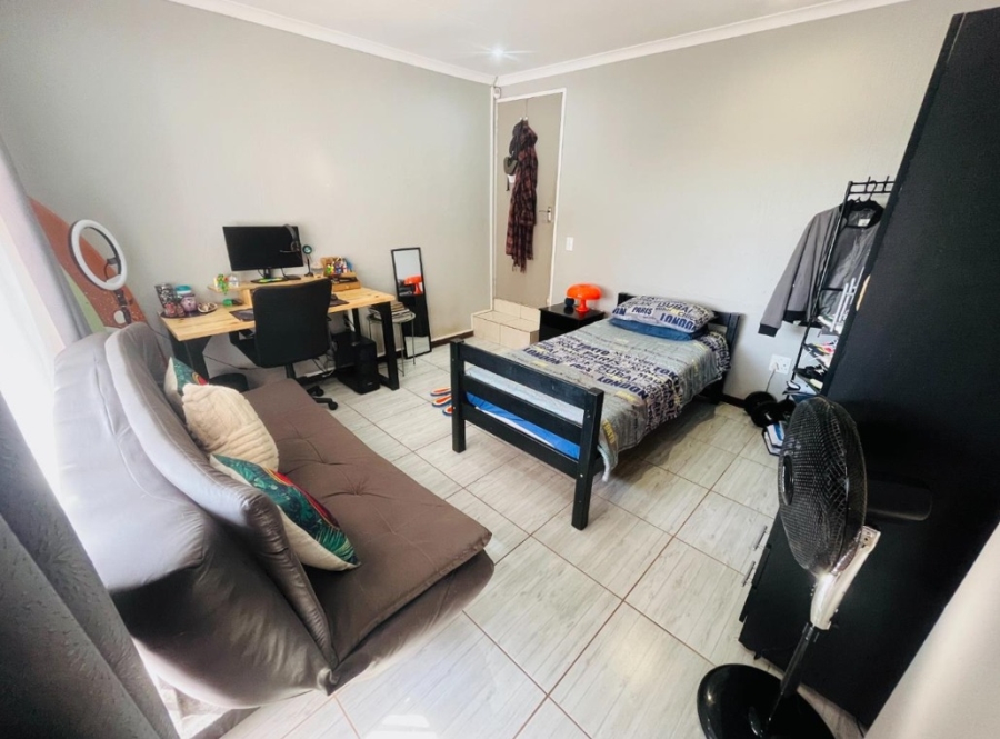4 Bedroom Property for Sale in Meyersdal Gauteng