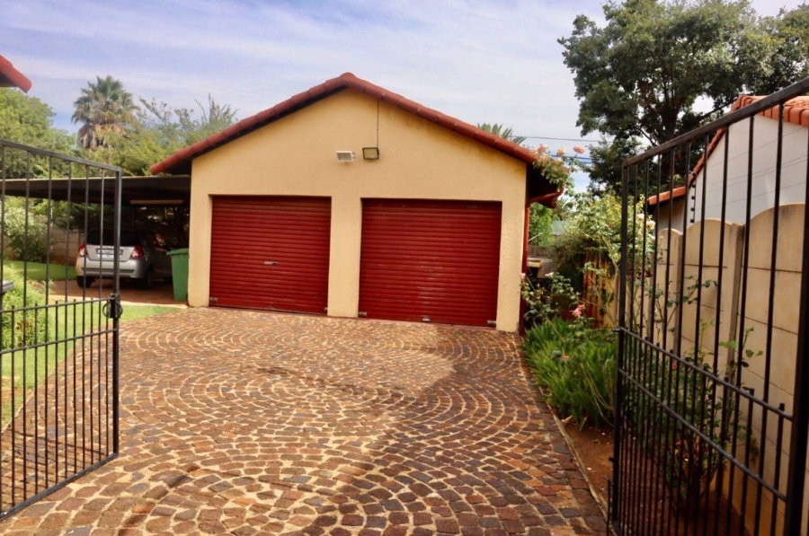3 Bedroom Property for Sale in Brackenhurst Gauteng