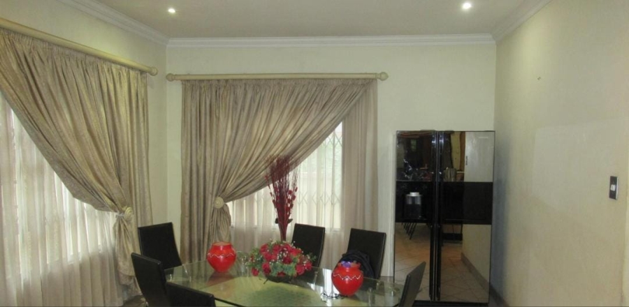 4 Bedroom Property for Sale in Van Riebeeck Park Gauteng