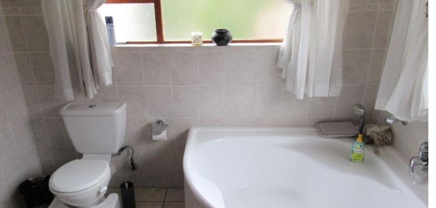4 Bedroom Property for Sale in Van Riebeeck Park Gauteng