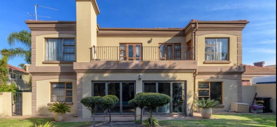 4 Bedroom Property for Sale in Van Riebeeck Park Gauteng