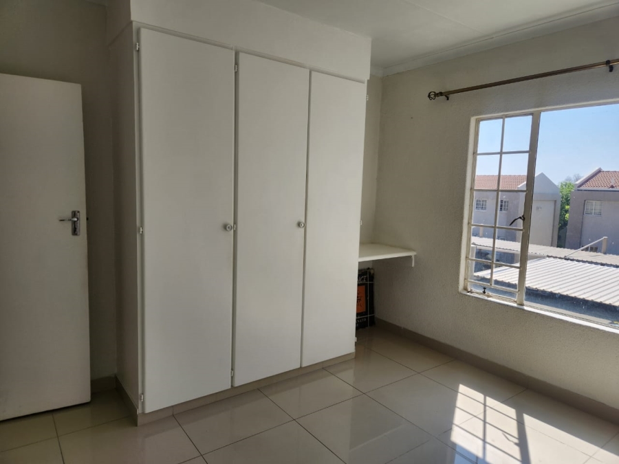 To Let 2 Bedroom Property for Rent in Morningside Gauteng