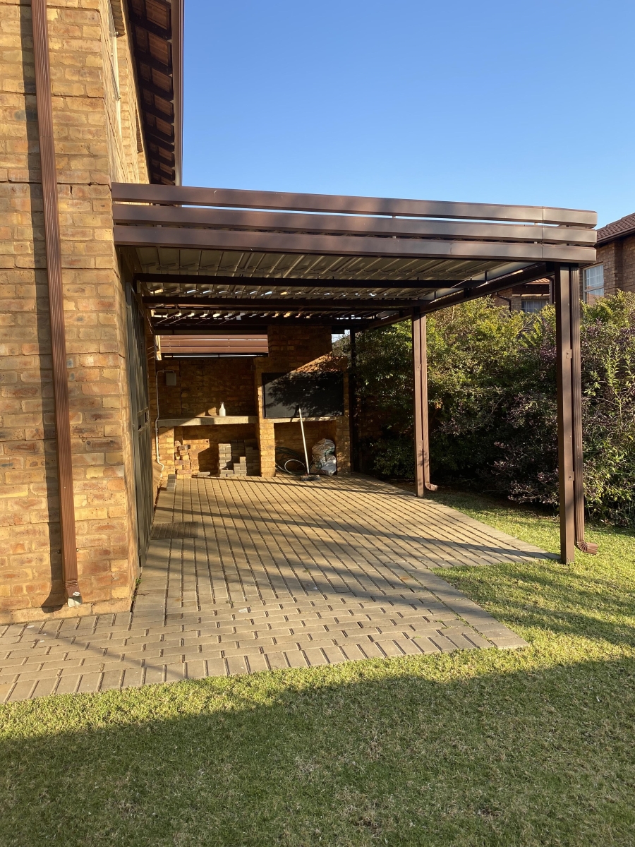 4 Bedroom Property for Sale in Hazeldean Gauteng