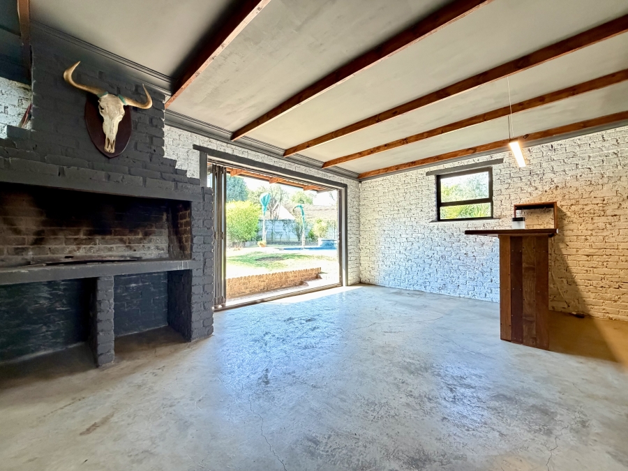To Let 4 Bedroom Property for Rent in Morehill Gauteng