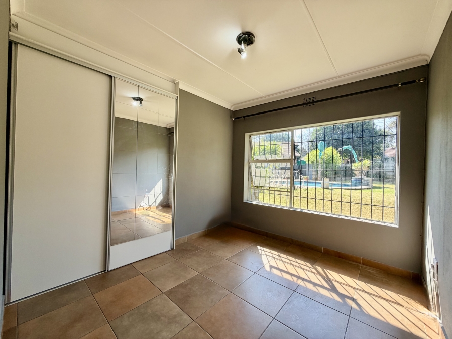 To Let 4 Bedroom Property for Rent in Morehill Gauteng