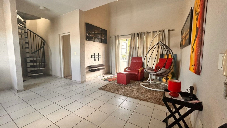 2 Bedroom Property for Sale in Pineslopes Gauteng