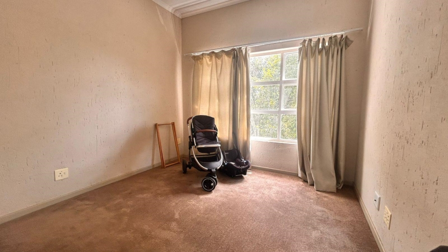 2 Bedroom Property for Sale in Pineslopes Gauteng