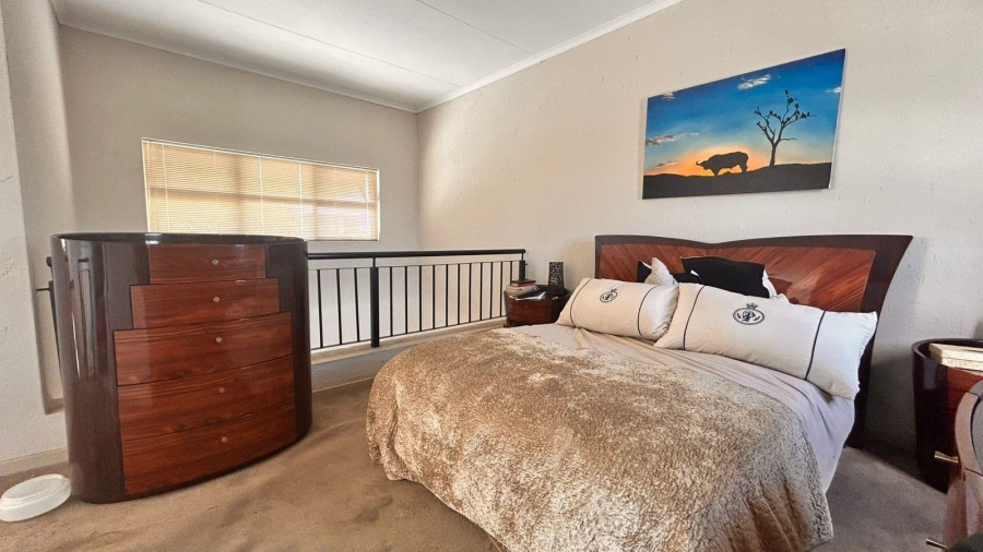 2 Bedroom Property for Sale in Pineslopes Gauteng