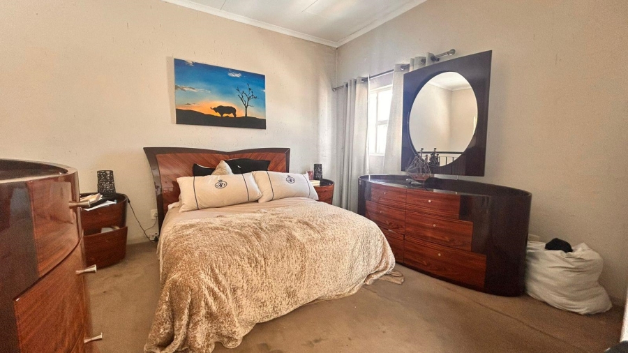 2 Bedroom Property for Sale in Pineslopes Gauteng