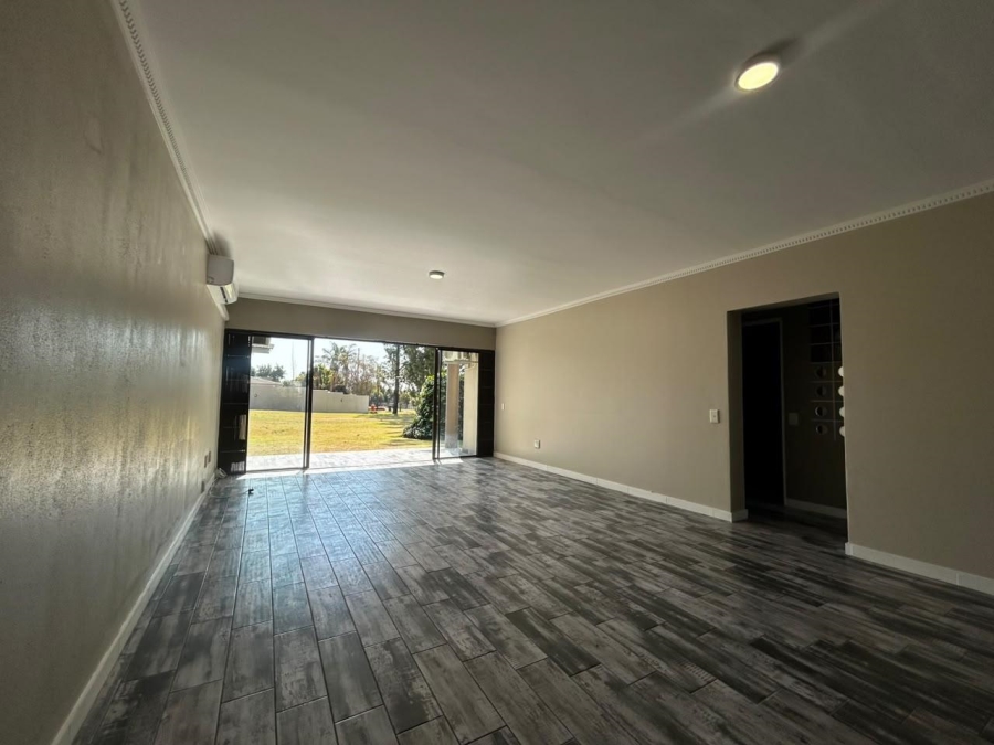 2 Bedroom Property for Sale in Lonehill Gauteng