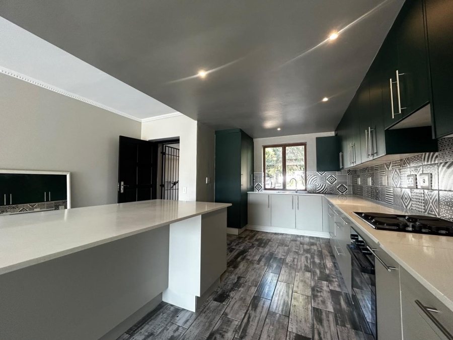 2 Bedroom Property for Sale in Lonehill Gauteng