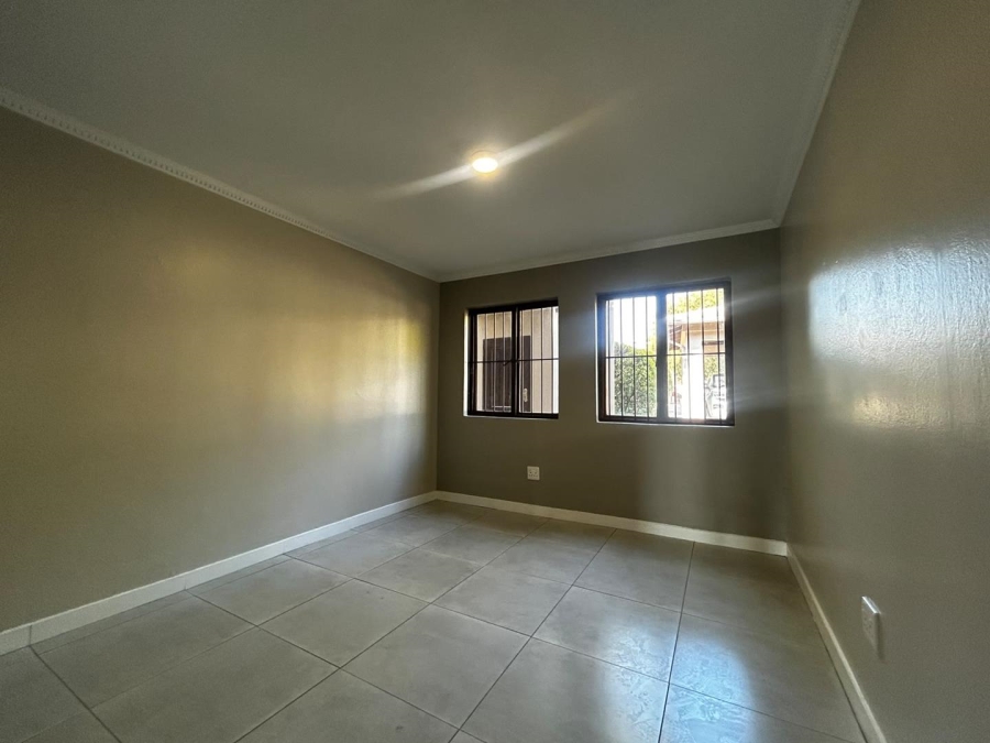 2 Bedroom Property for Sale in Lonehill Gauteng