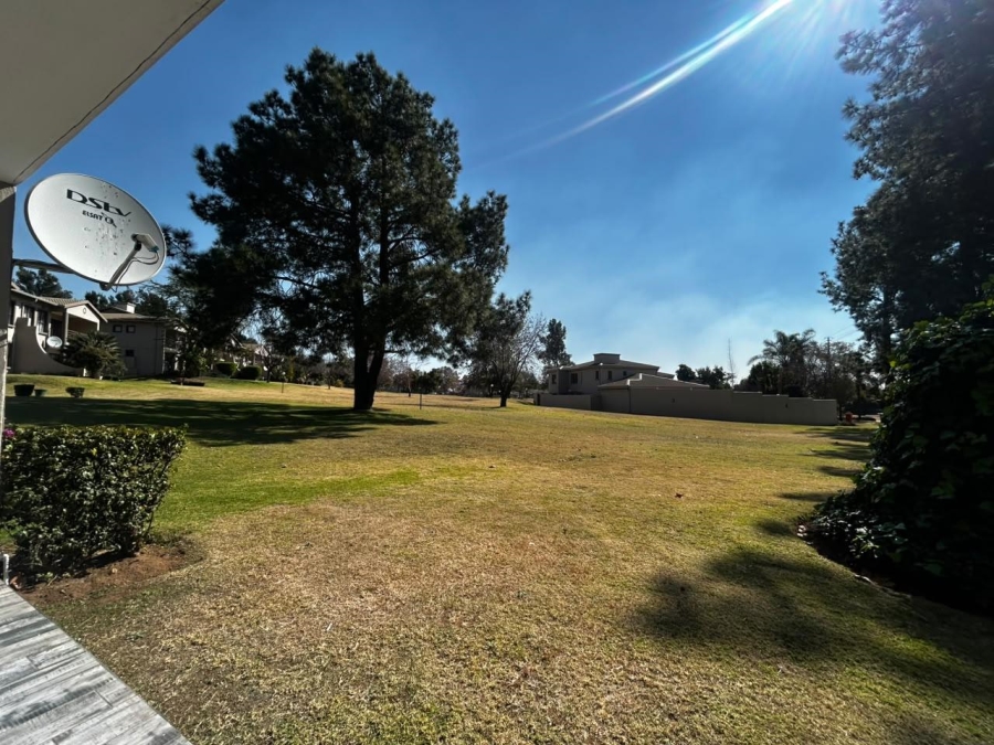2 Bedroom Property for Sale in Lonehill Gauteng