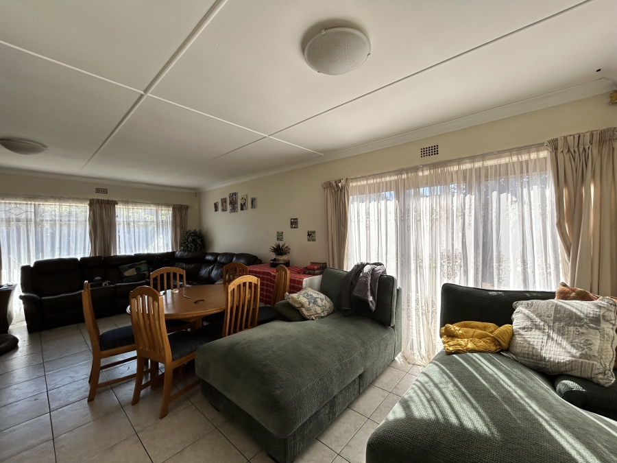 To Let 3 Bedroom Property for Rent in Witfield Gauteng