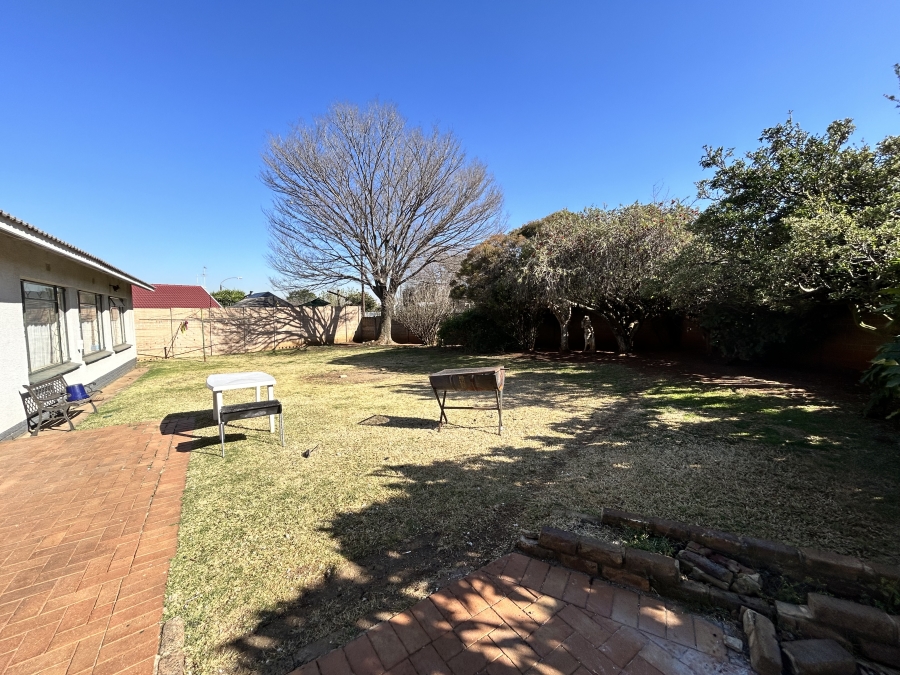 To Let 3 Bedroom Property for Rent in Witfield Gauteng