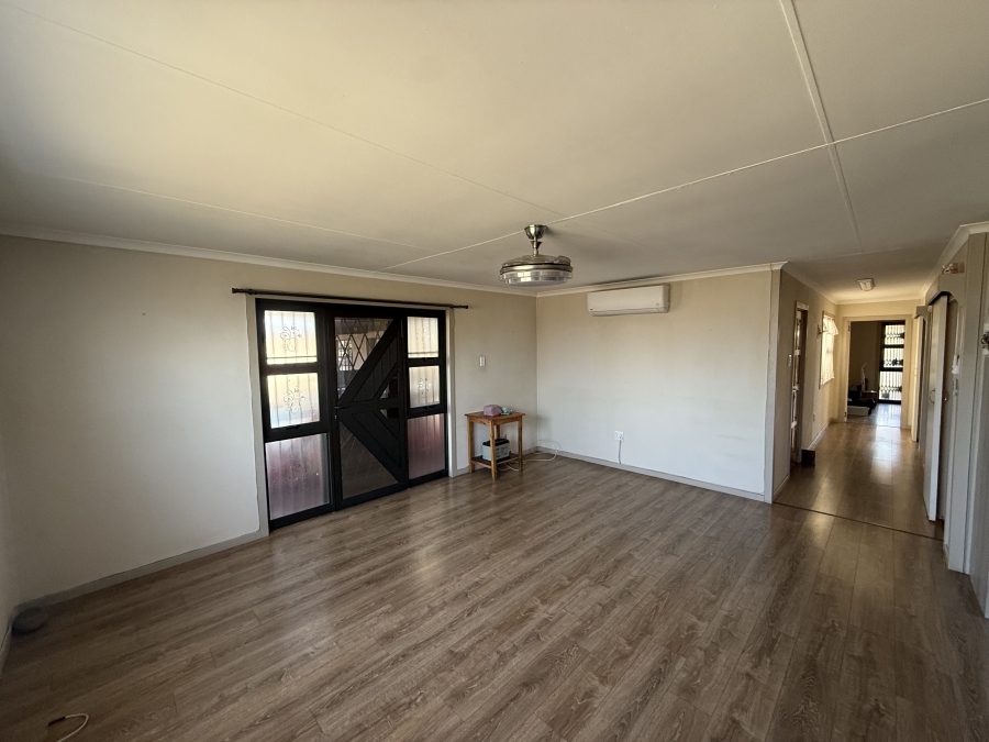 To Let 2 Bedroom Property for Rent in Lambton Gardens Gauteng
