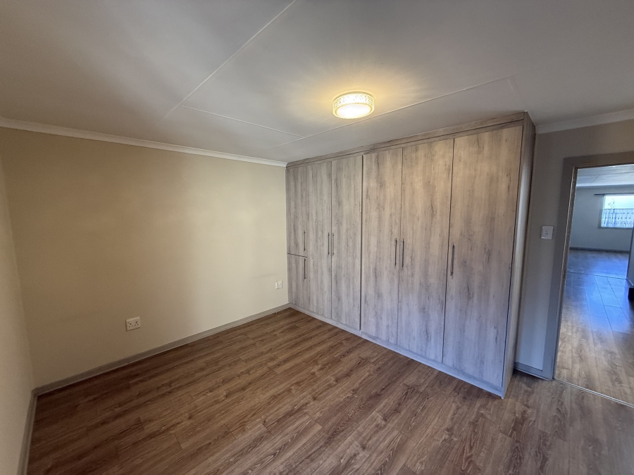 To Let 2 Bedroom Property for Rent in Lambton Gardens Gauteng