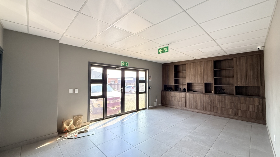 Commercial Property for Sale in Knoppieslaagte Gauteng