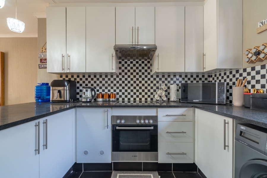2 Bedroom Property for Sale in Northwold Gauteng
