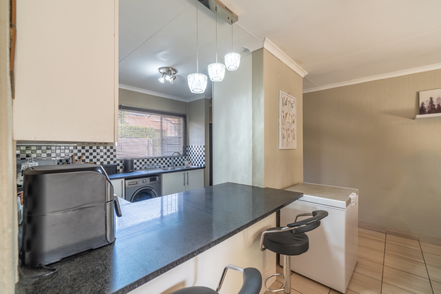 2 Bedroom Property for Sale in Northwold Gauteng