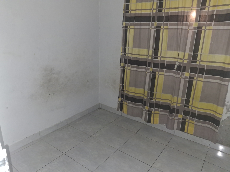 To Let 3 Bedroom Property for Rent in Clayville Gauteng