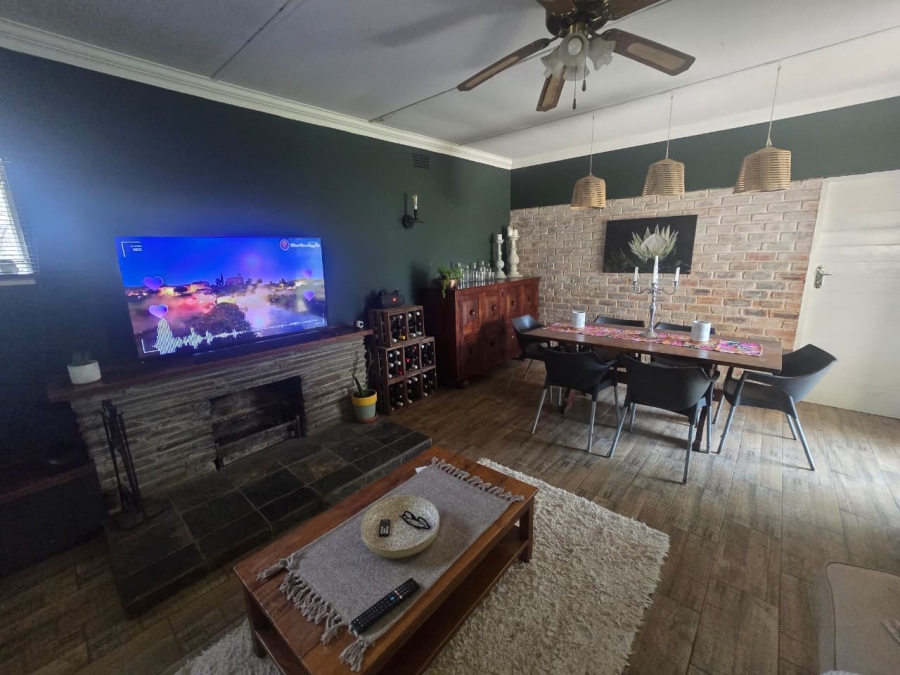 4 Bedroom Property for Sale in Three Rivers Gauteng