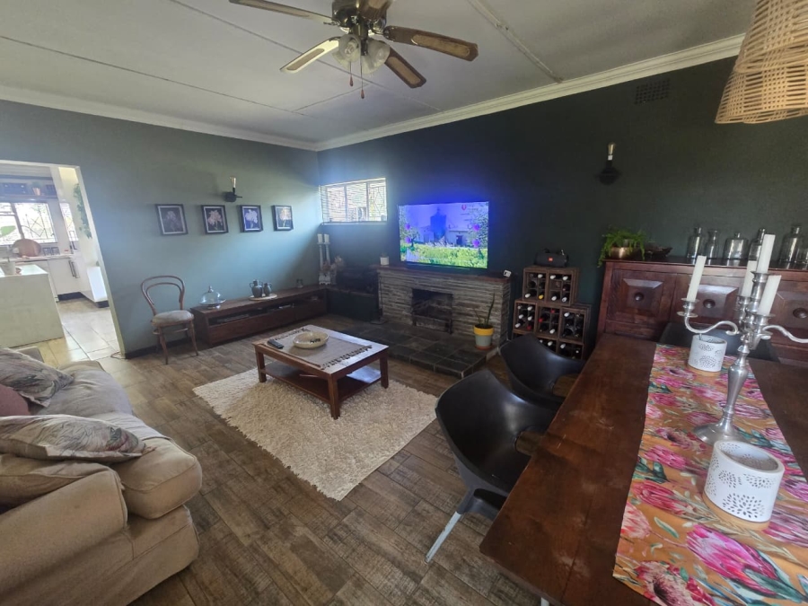 4 Bedroom Property for Sale in Three Rivers Gauteng
