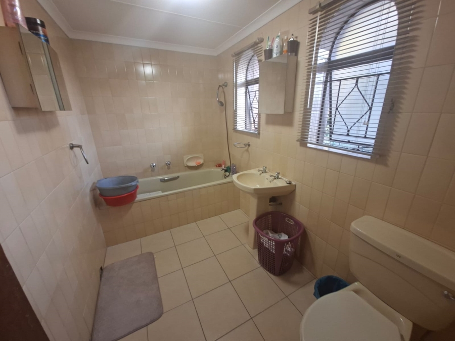 2 Bedroom Property for Sale in Van Riebeeck Park Gauteng