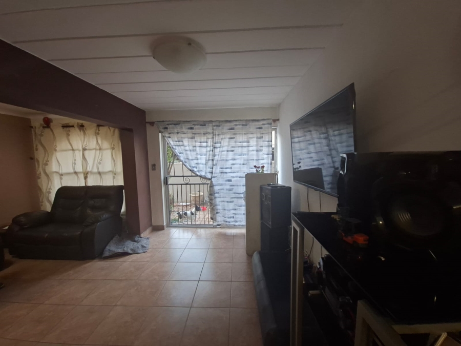 2 Bedroom Property for Sale in Van Riebeeck Park Gauteng