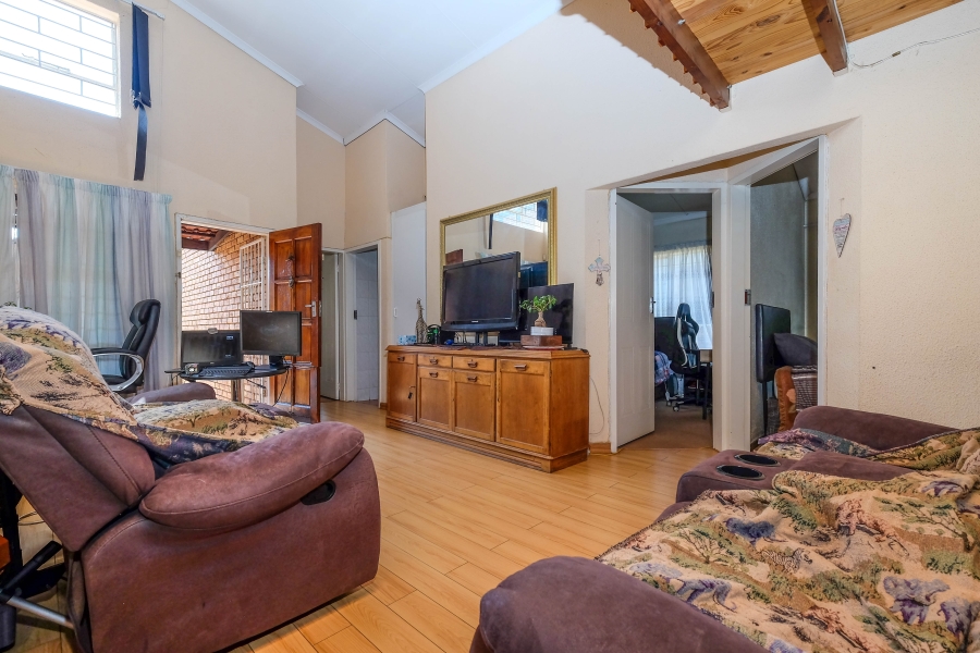 3 Bedroom Property for Sale in Allens Nek Gauteng
