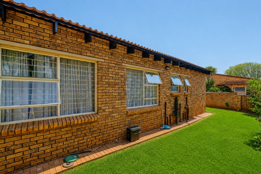 3 Bedroom Property for Sale in Allens Nek Gauteng
