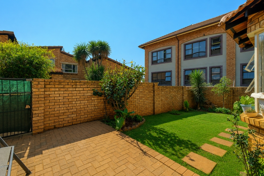 3 Bedroom Property for Sale in Allens Nek Gauteng