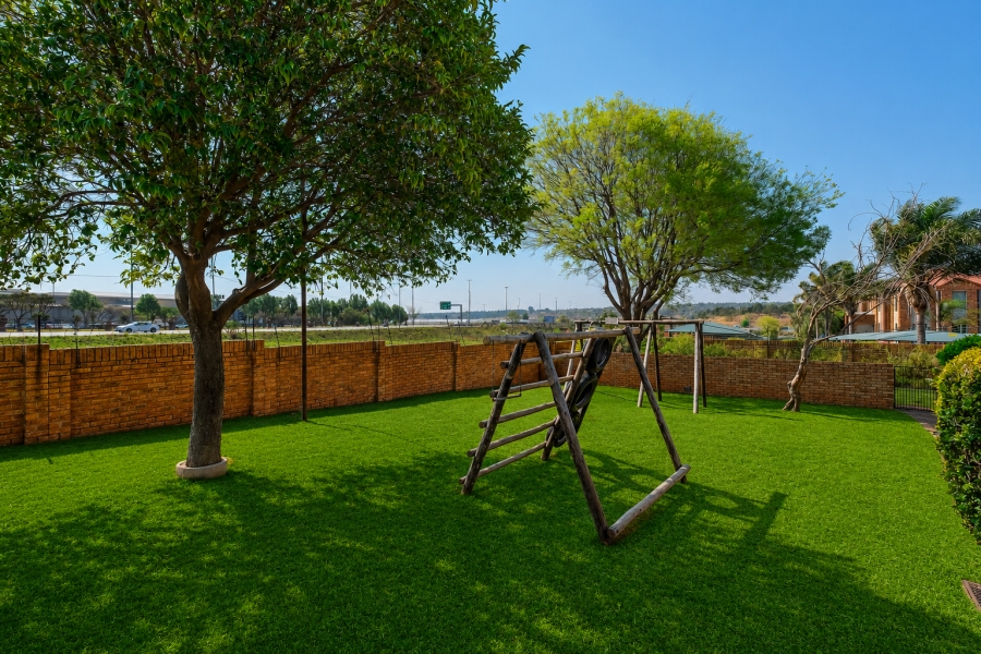 3 Bedroom Property for Sale in Allens Nek Gauteng