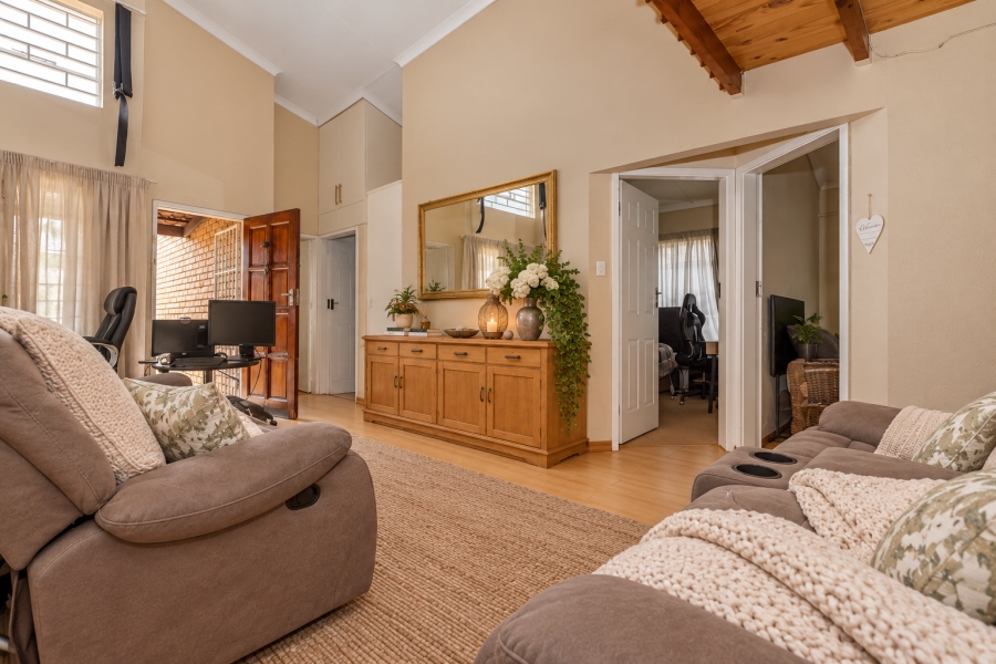 3 Bedroom Property for Sale in Allens Nek Gauteng