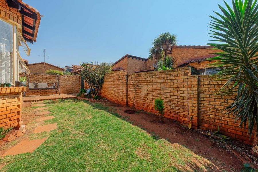3 Bedroom Property for Sale in Allens Nek Gauteng