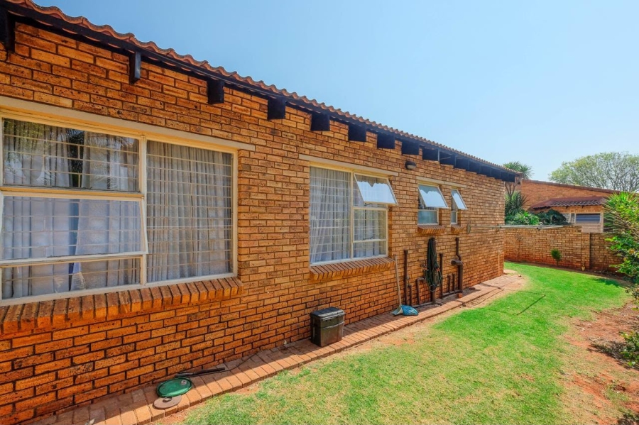 3 Bedroom Property for Sale in Allens Nek Gauteng