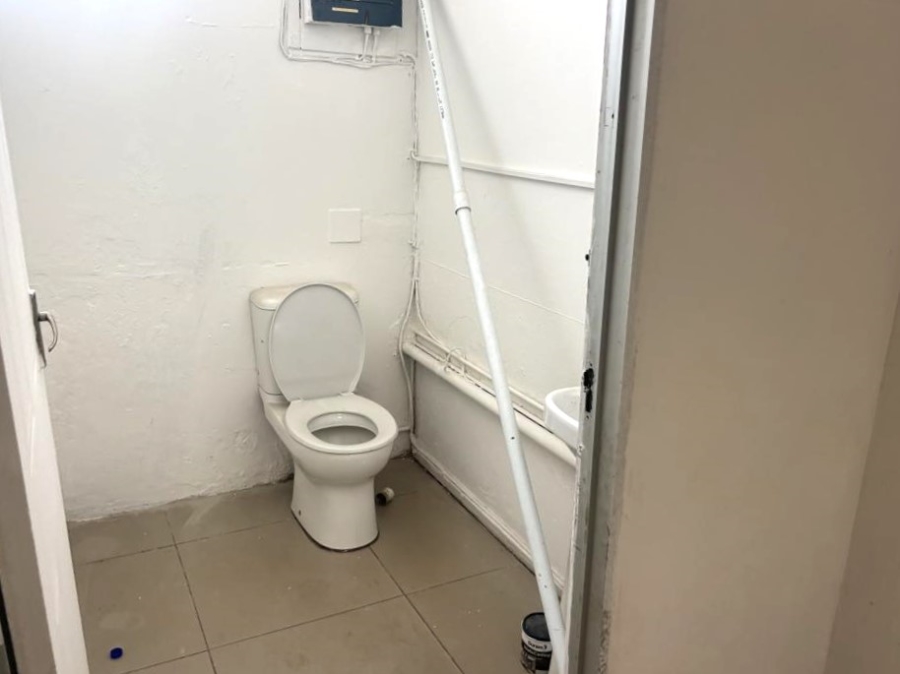 To Let Commercial Property for Rent in Orange Grove Gauteng