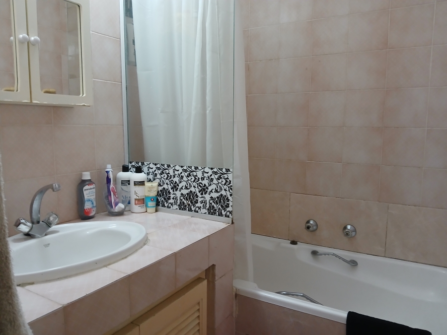 2 Bedroom Property for Sale in Robin Hills Gauteng