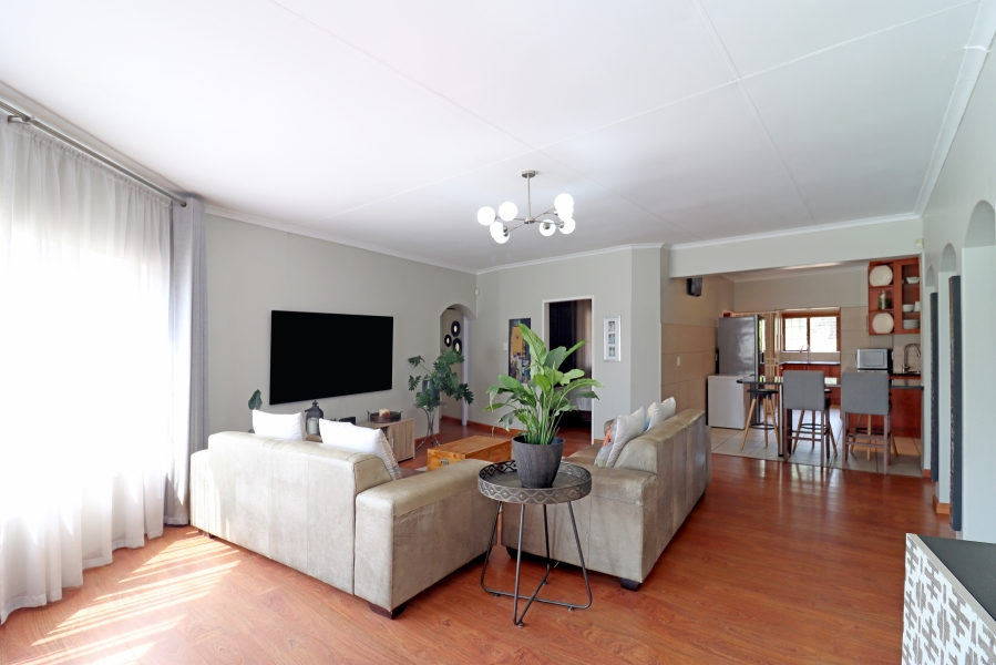 5 Bedroom Property for Sale in Paulshof Gauteng