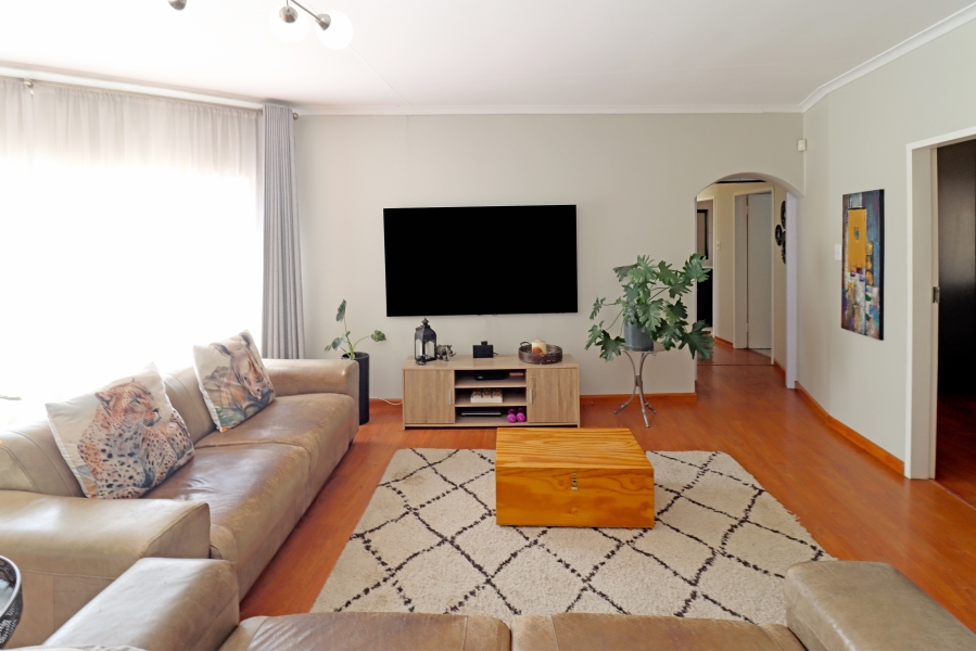 5 Bedroom Property for Sale in Paulshof Gauteng