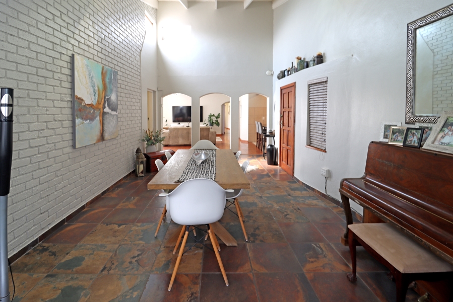 5 Bedroom Property for Sale in Paulshof Gauteng