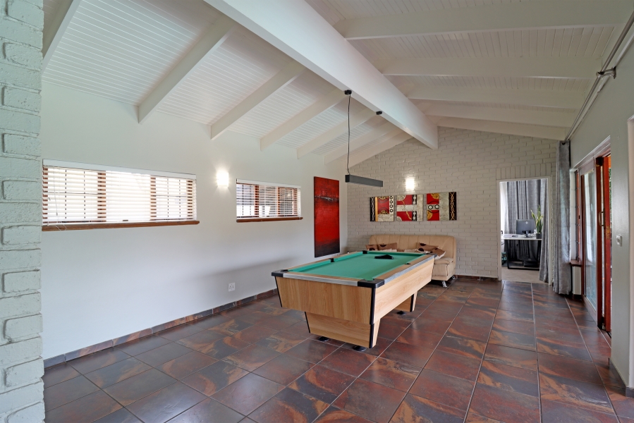 5 Bedroom Property for Sale in Paulshof Gauteng