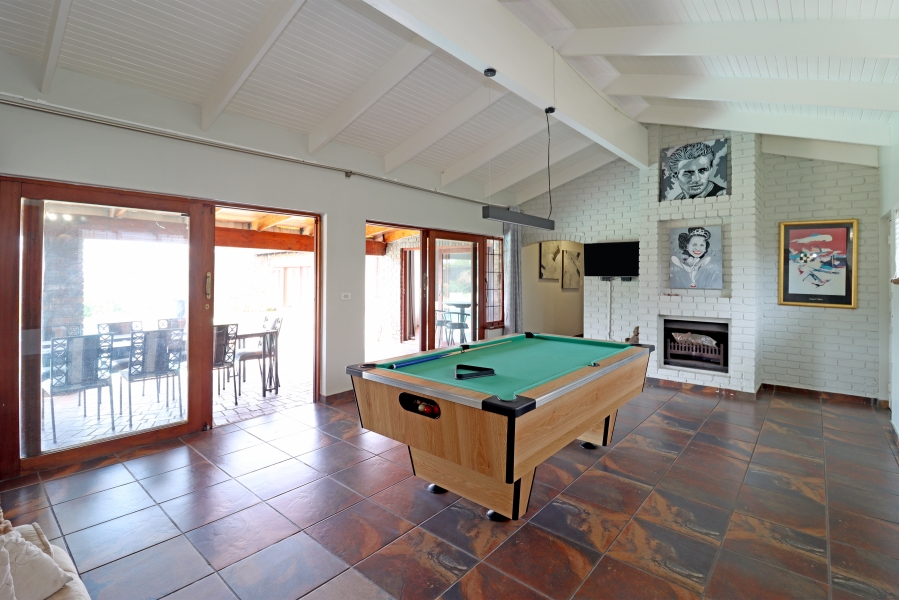 5 Bedroom Property for Sale in Paulshof Gauteng